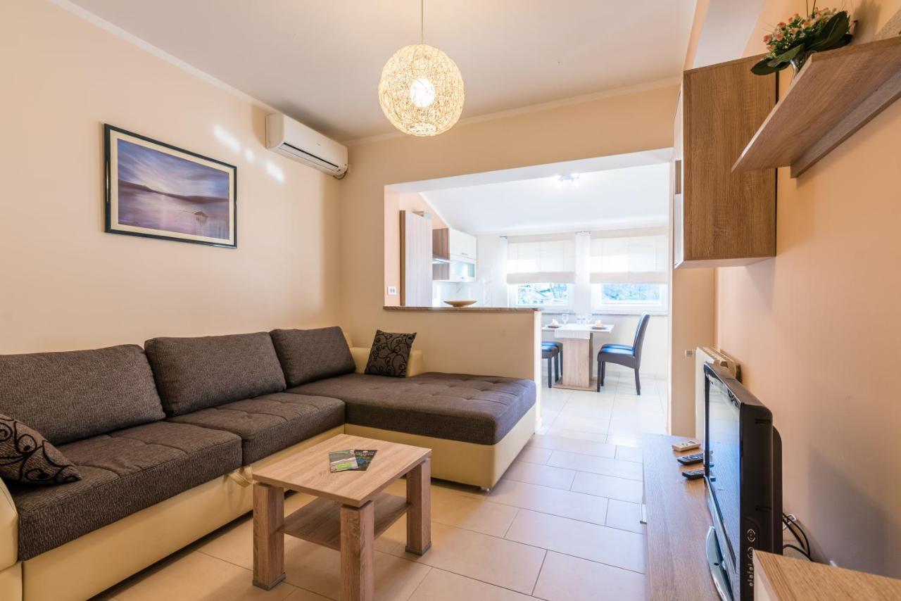 Pansion Dujmovic 2 Porat (Krk) Exterior foto