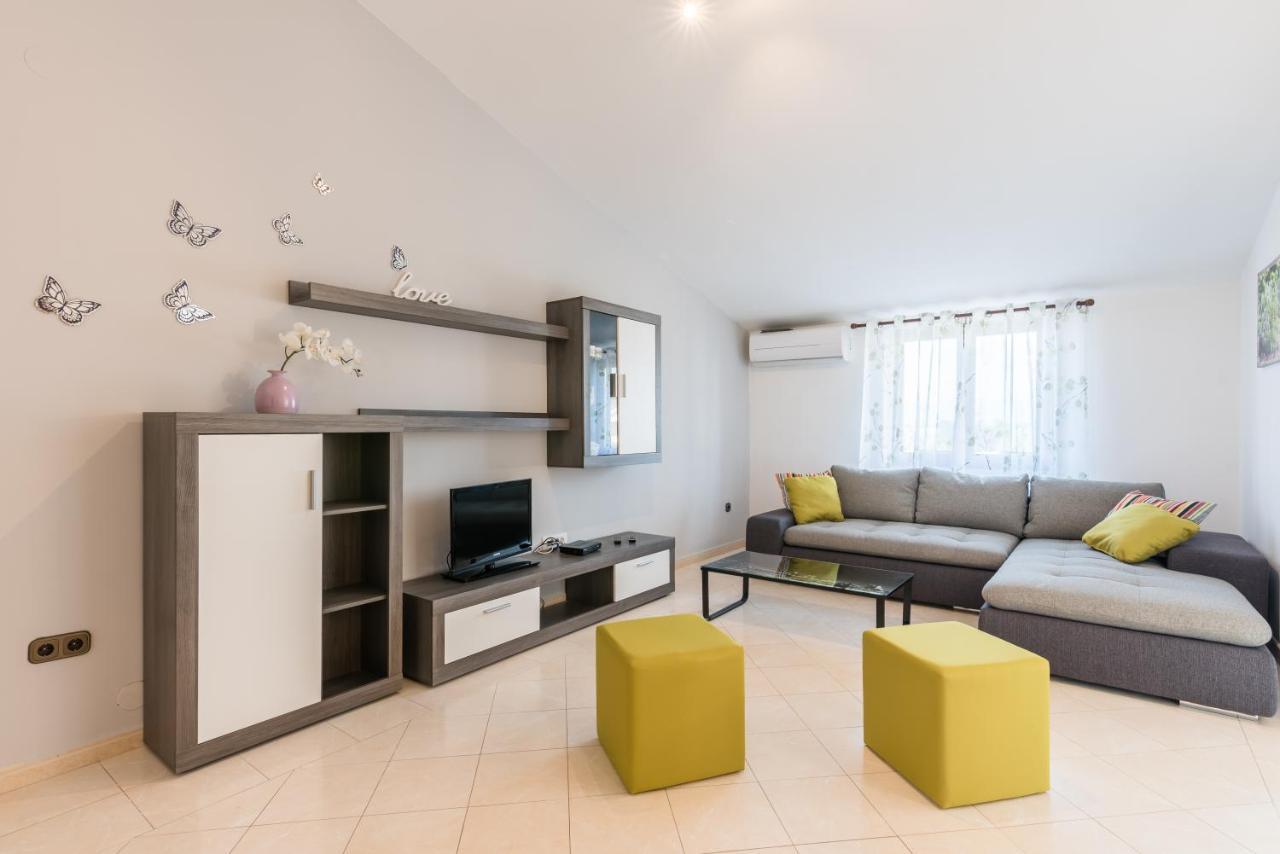 Pansion Dujmovic 2 Porat (Krk) Exterior foto