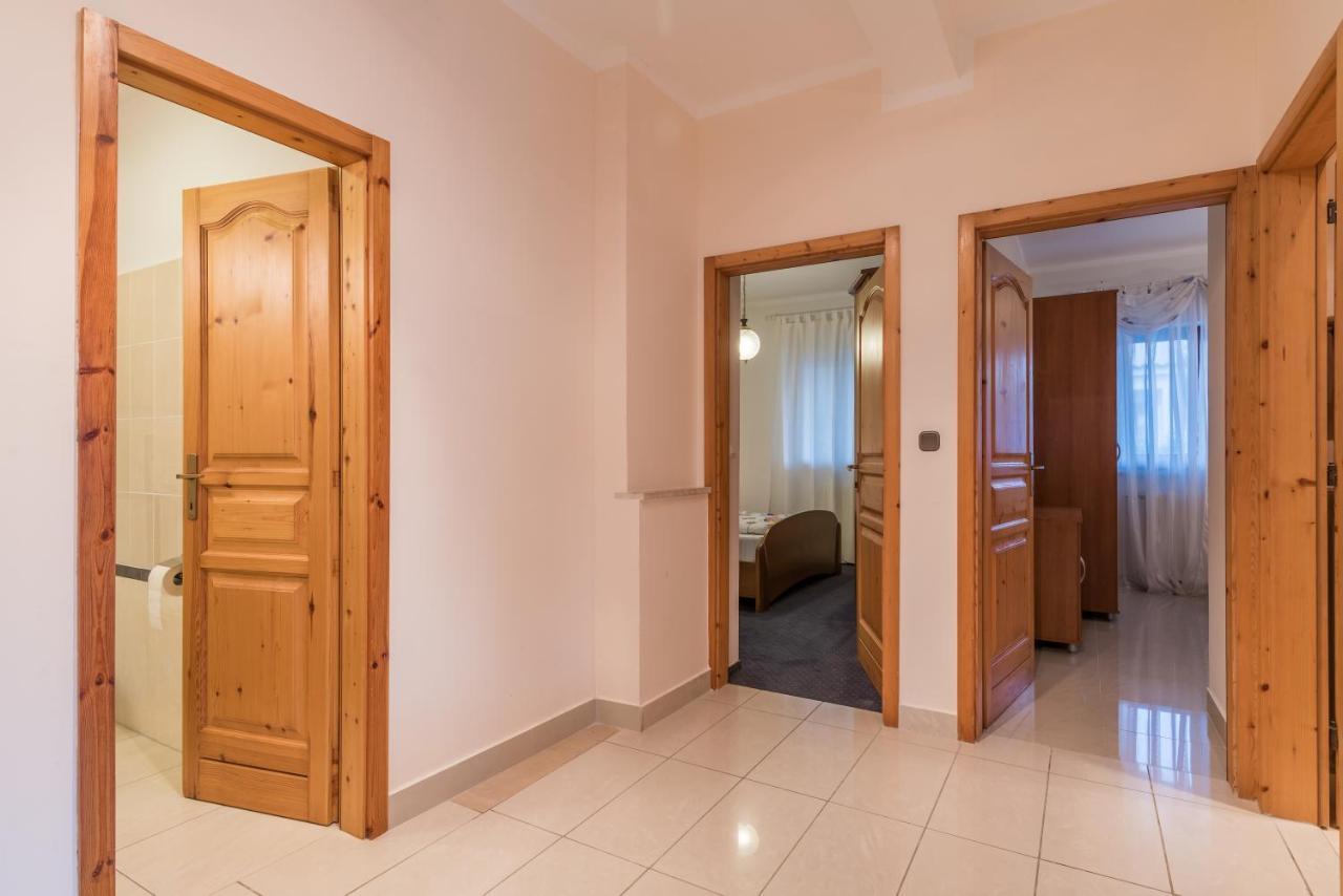 Pansion Dujmovic 2 Porat (Krk) Exterior foto