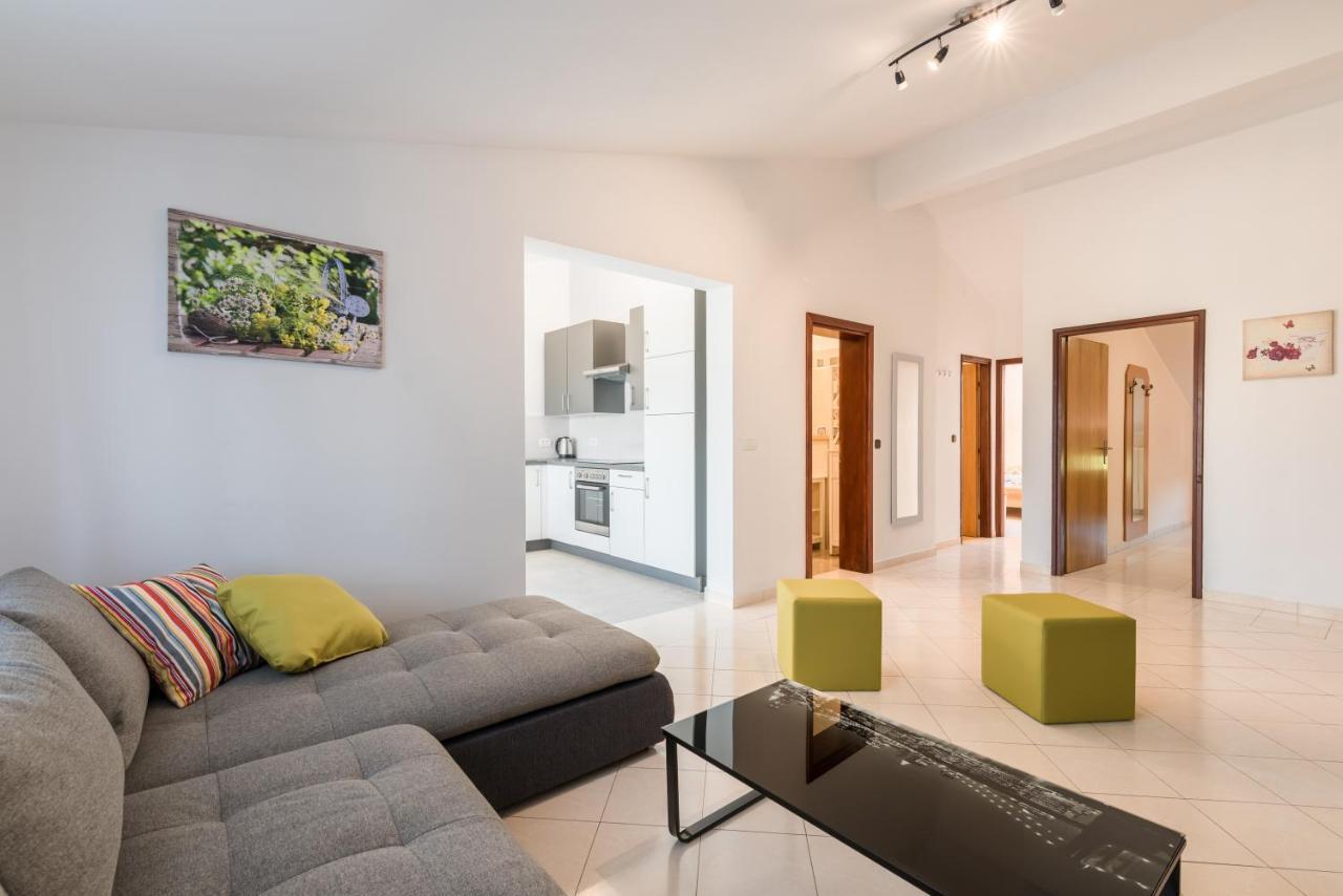 Pansion Dujmovic 2 Porat (Krk) Exterior foto